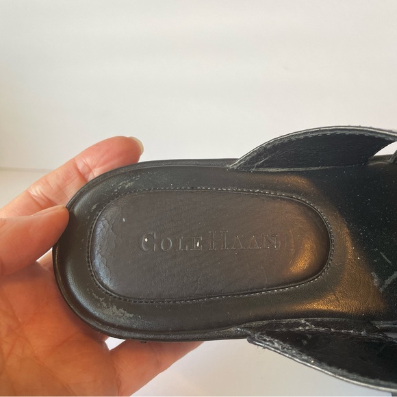 Black Leather Cole Haan Sandals. Size 10 - Picture 4 of 8